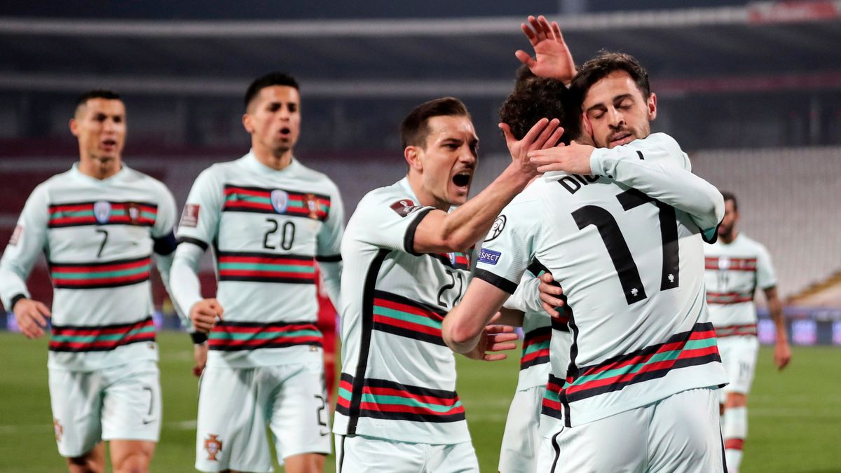 PAP/EPA / MIGUEL A. LOPES / Na zdjęciu: piłkarze reprezentacji Portugalii