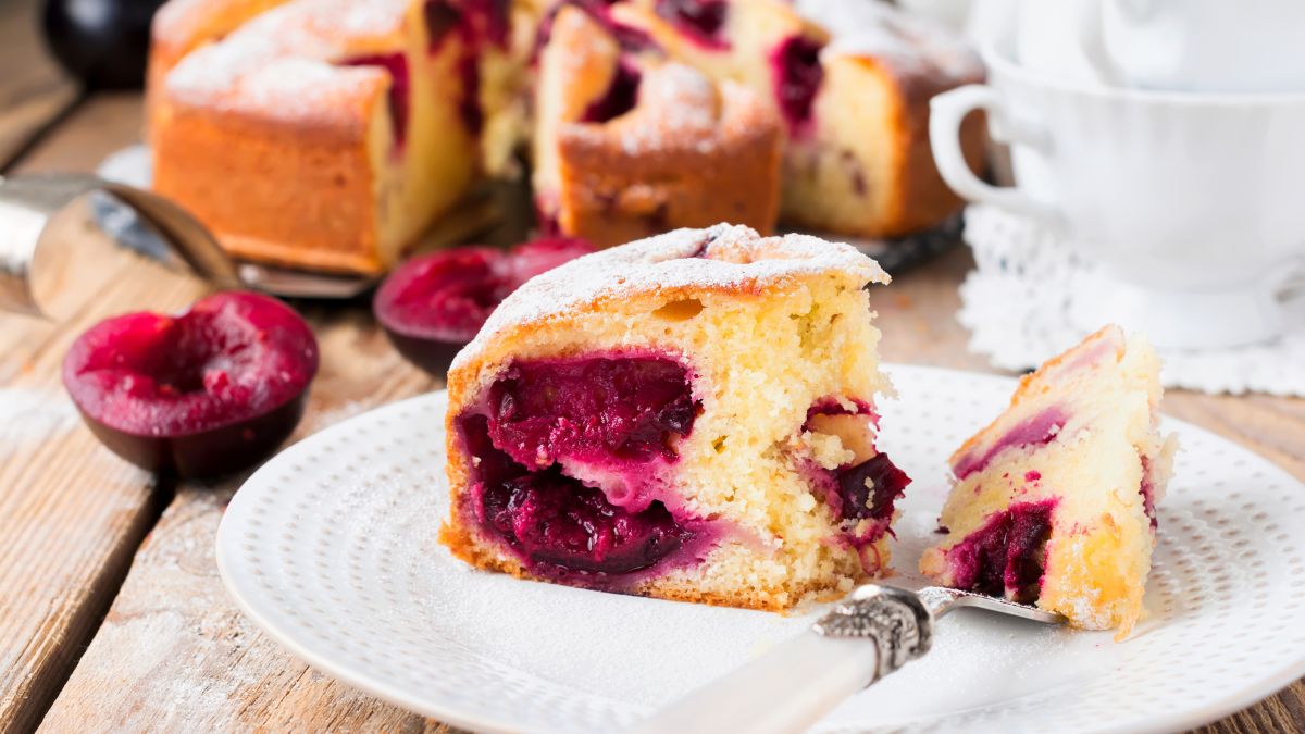 To domowe ciasto zachwyca zarówno smakiem, jak i wyglądem