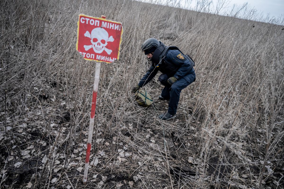 Podobnie jak Rosja, Ukraina położyła tysiące min wzdłuż swojej linii frontu