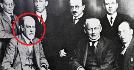 Przeszedł ponad 30 operacji. Z powodu bólu Freud podjął drastyczną decyzję