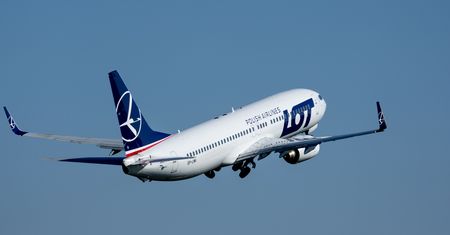 Oto lista przekierowanych rejsów LOT-u