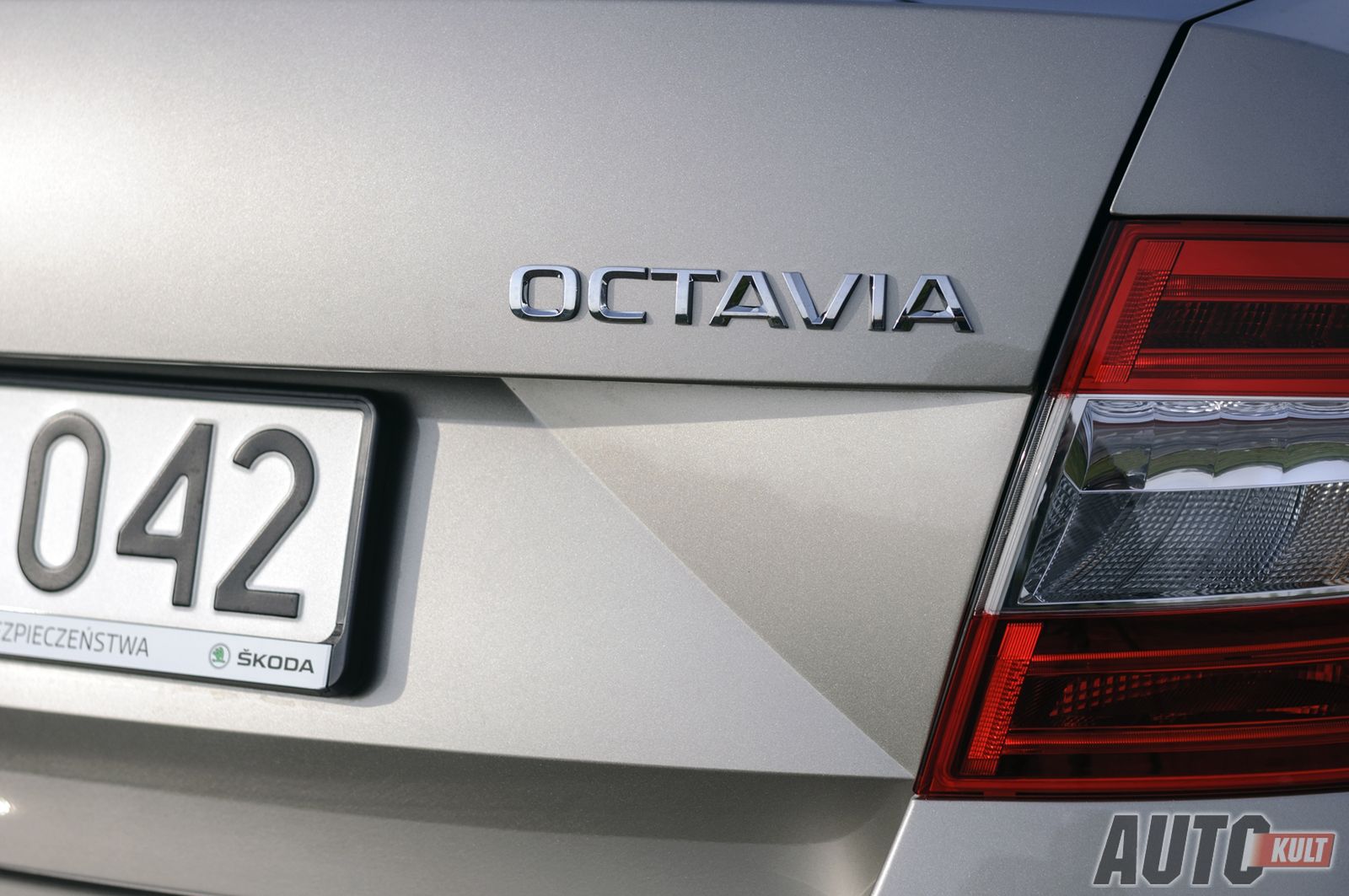 Škoda Octavia 1,2 TSI DSG Ambition - galeria zdjęć 15
