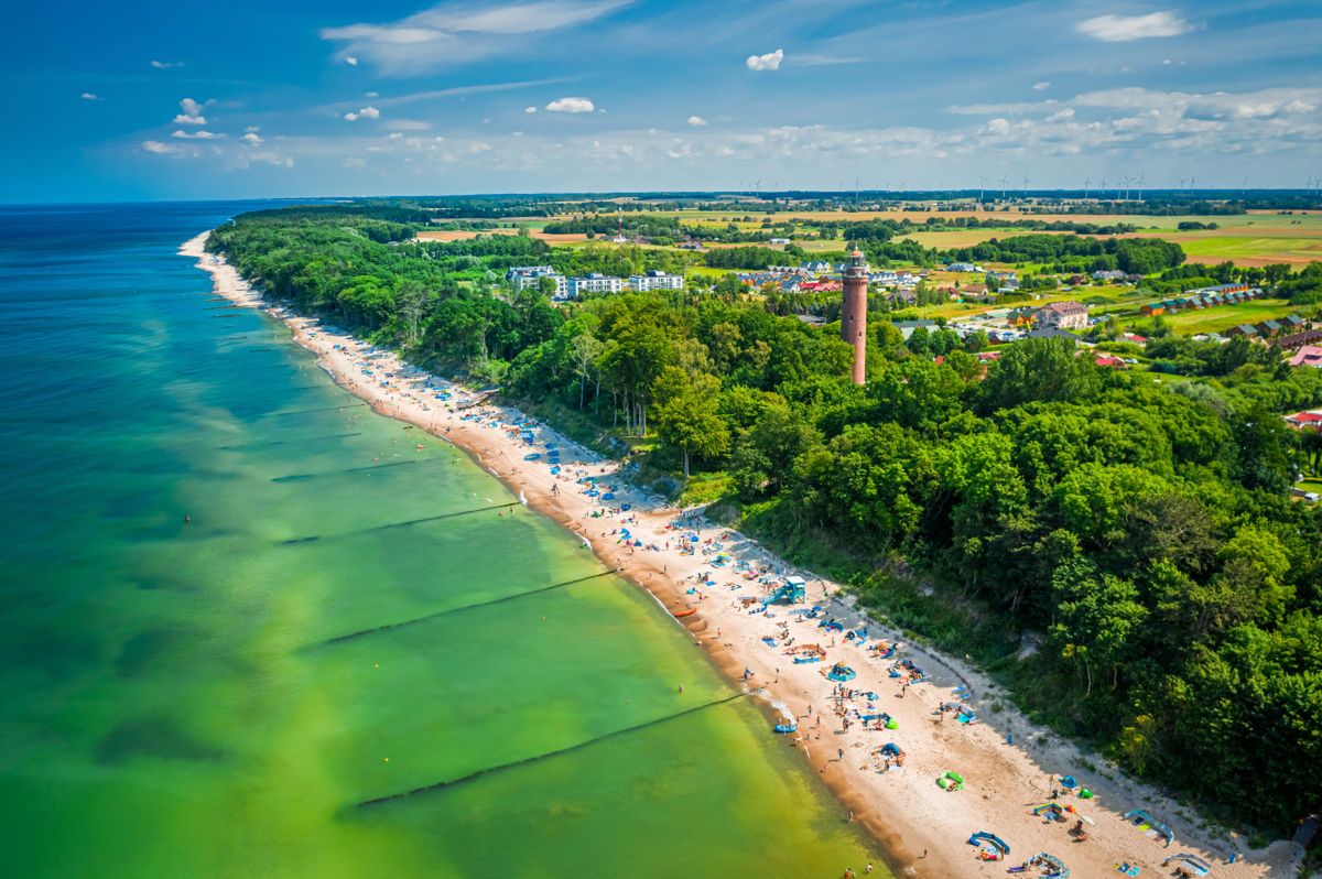 Tłumy w Mielnie. "Relaks wszystkim nam jest potrzebny"