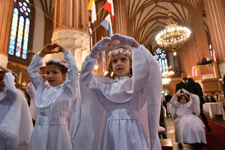 Komunijne imprezy potrafią wydrenować portfele rodziców