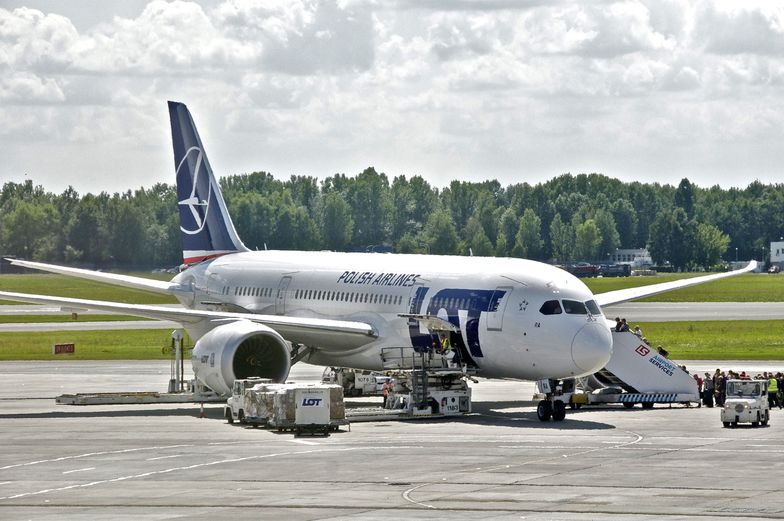 Klienci Rainbow Tours polecą Dreamlinerem w egzotyczne zakątki świata