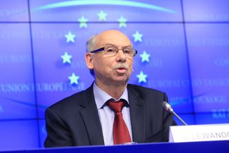 Lewandowski: Dziura w unijnym budżecie może sięgnąć 11 mld euro