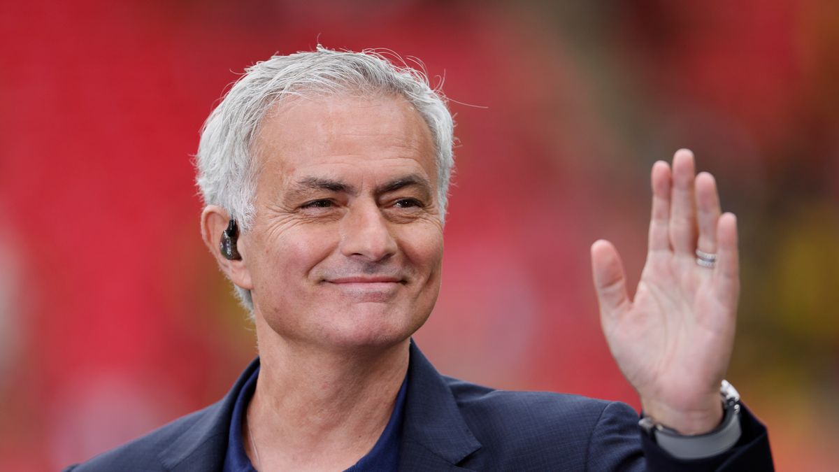 Zdjęcie okładkowe artykułu: Getty Images / Richard Sellers/Sportsphoto/Allstar / Na zdjęciu: Jose Mourinho będzie nowym trenerem Fenerbahce