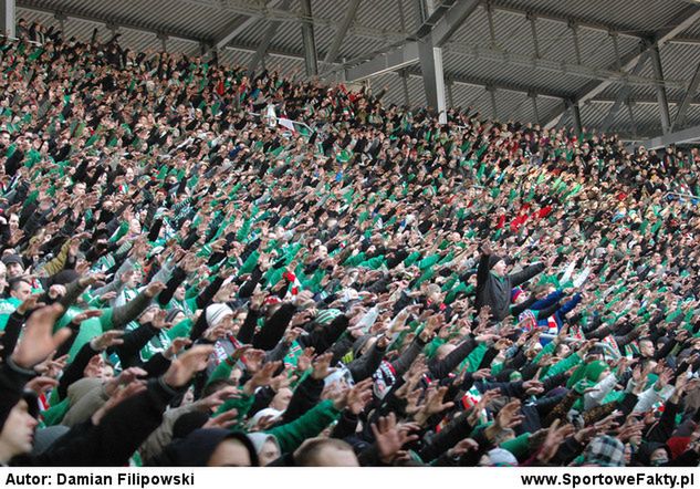 Kibice Śląska na Stadionie Miejskim we Wrocławiu