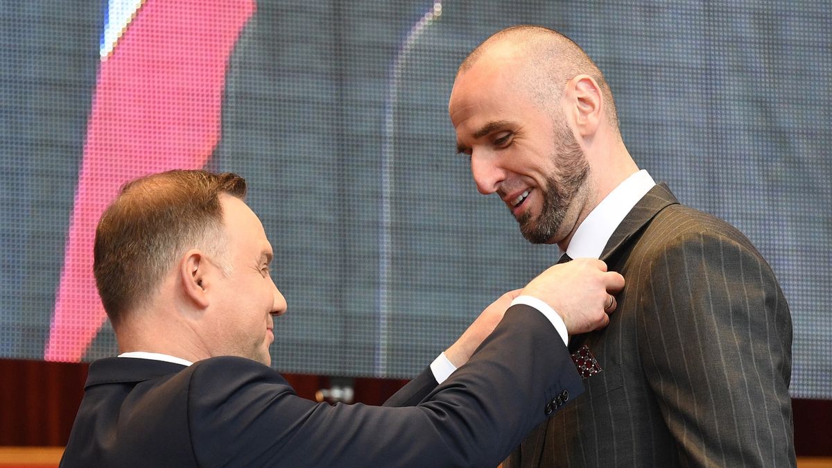 Od lewej prezydent Andrzej Duda i Marcin Gortat