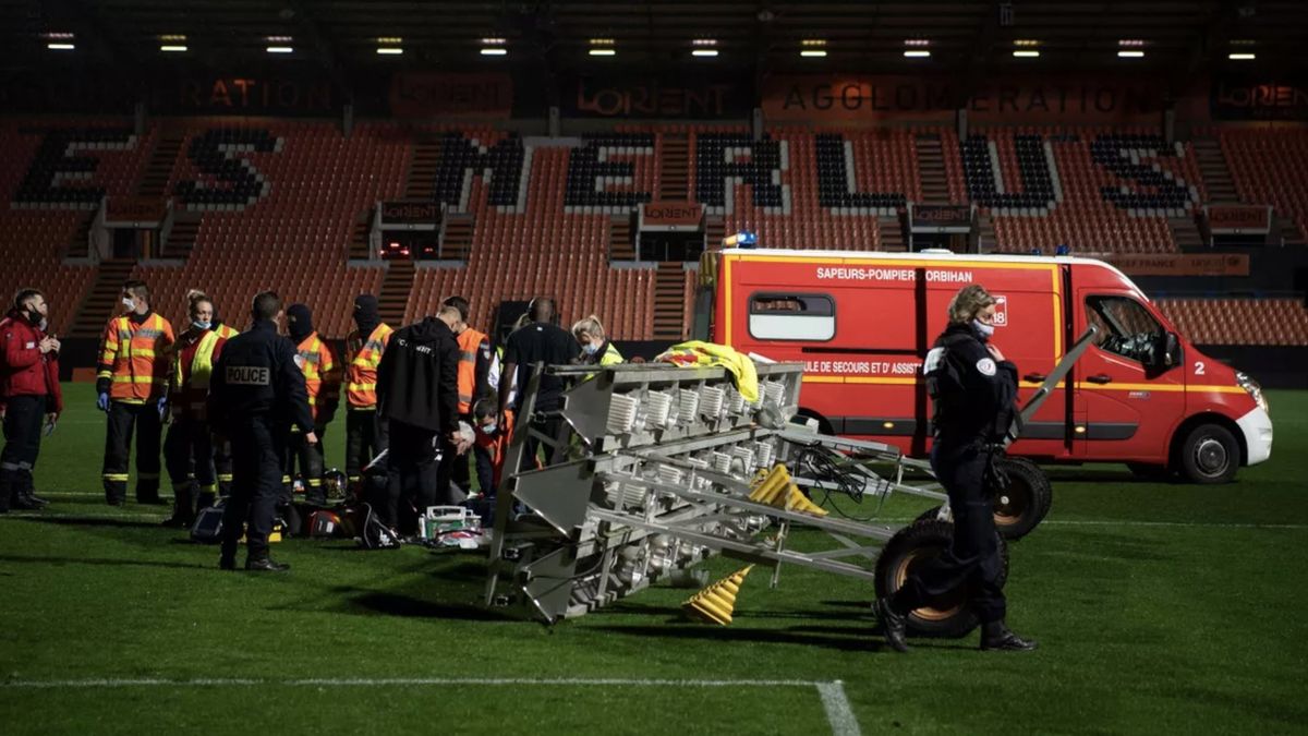 Twitter / PassionFootClub / Wypadek na meczu Ligue 1