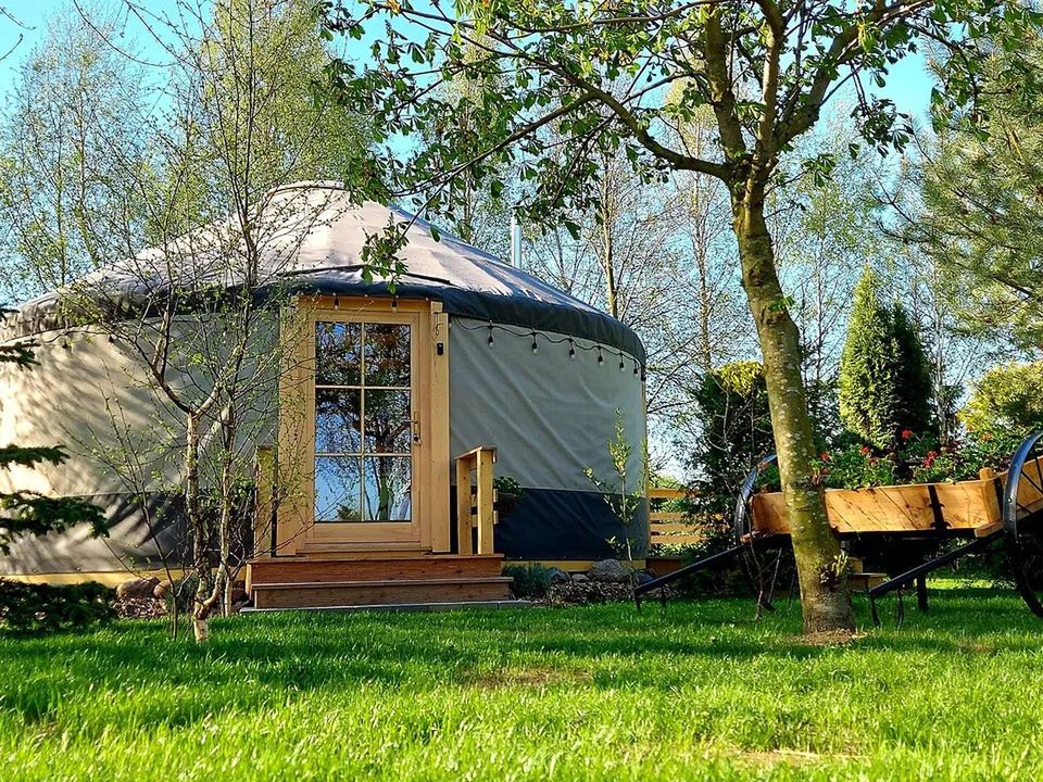 Jurta w gospodarstwie agroturystycznym W zgodzie z Naturą 