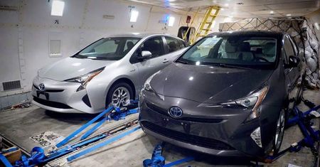 Toyota Prius czwartej generacji na zdjęciach szpiegowskich