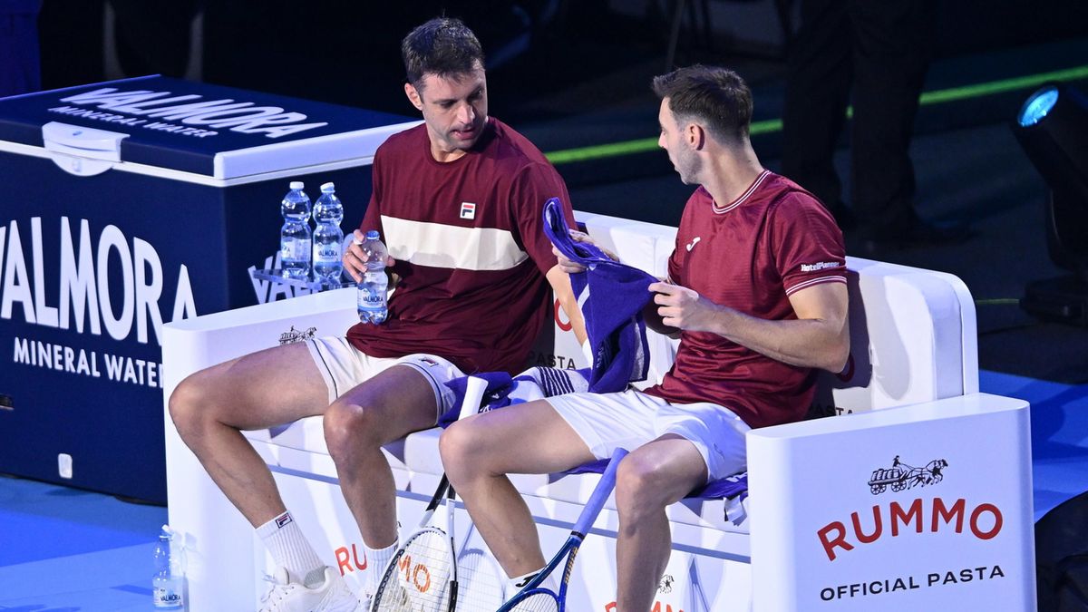 PAP/EPA / Alessandro di Marco / Na zdjęciu: Horacio Zeballos (z lewej) i Marcel Granollers