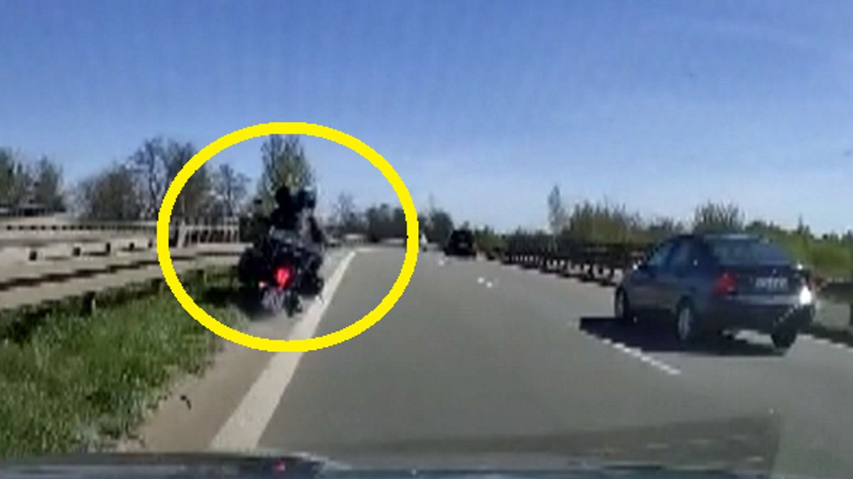 Kamera nagrała wypadek motocyklistów