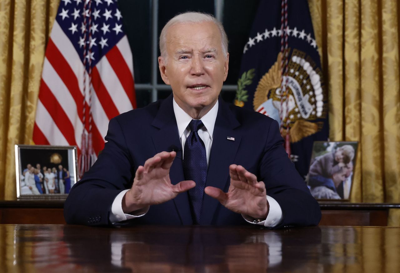A big blunder by Biden. The White House quickly hid it