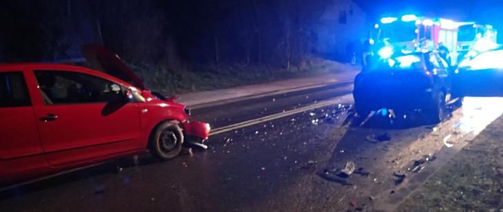 Wypadek z udziałem 2 samochodów w Starachowicach na ul. Iłżeckiej [Foto]