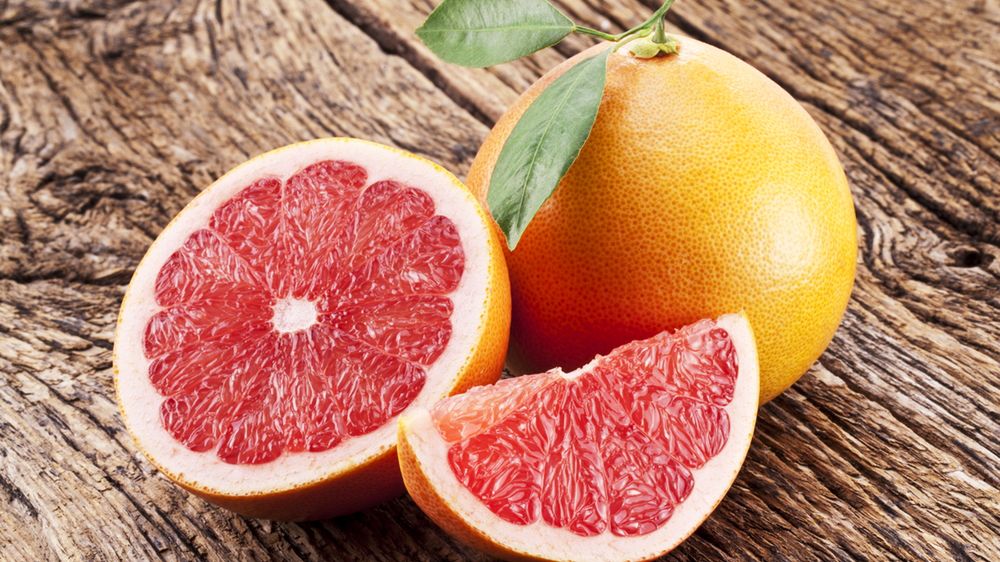 Grejpfrut czerwony to obok pomarańczy oraz mandarynki ulubiony cytrus Polaków