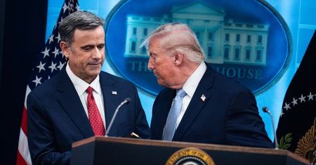 Trump atakuje Zełenskiego. CIA mimo to agresywnie działa przeciw Rosji