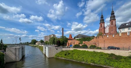Pogoda w Opolu. Prognoza na niedzielę 15 lutego. Poranek ze słabym śniegiem, wieczorem mróz do ok. -9 st. C