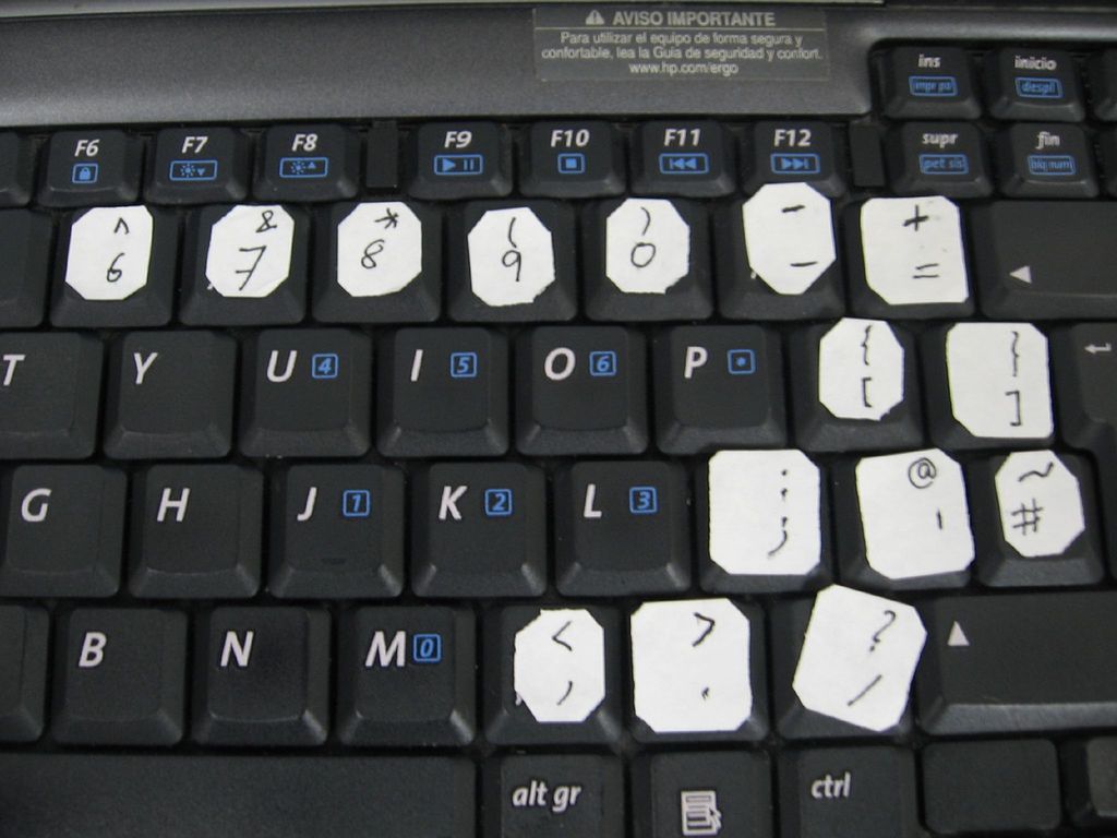 Nie ten układ klawiatury? Dla studenta to nie problem (fot. na lic. CC; Flickr.com/by andresfib)