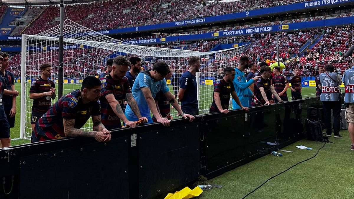 Twitter / SamSzczygielski / Na zdjęciu: piłkarze Pogoni