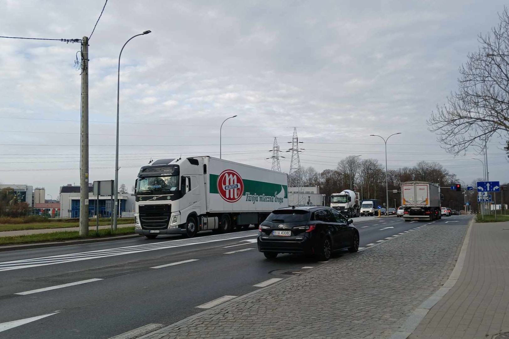 Nowe pasy wymalowane na Dojlidach