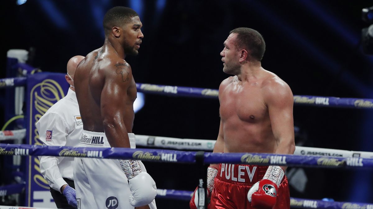 PAP/EPA / Andrew Couldridge / Na zdjęciu: Anthony Joshua i Kubrat Pulew