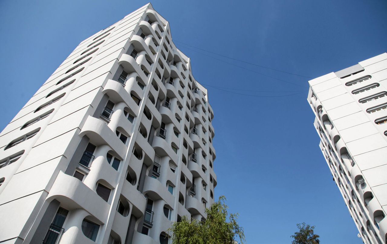 Polski "Manhattan" bezdomnych. Ogrzewana nora za pracę w zsypach