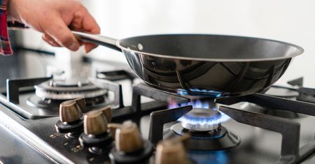 Więcej kopytek, mniej frytek. Włoskie media radzą, jak oszczędzać na rachunkach