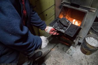 "Palimy węglem z Kolumbii". Ekspert alarmuje: ludzi nie stać