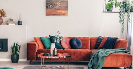 Funkcjonalny narożnik. Pasuje do każdego salonu
