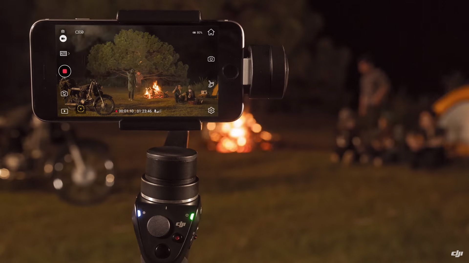 DJI Osmo Mobile zapewnia 3-osiową stabilizację podczas kręcenia smartfonem 7