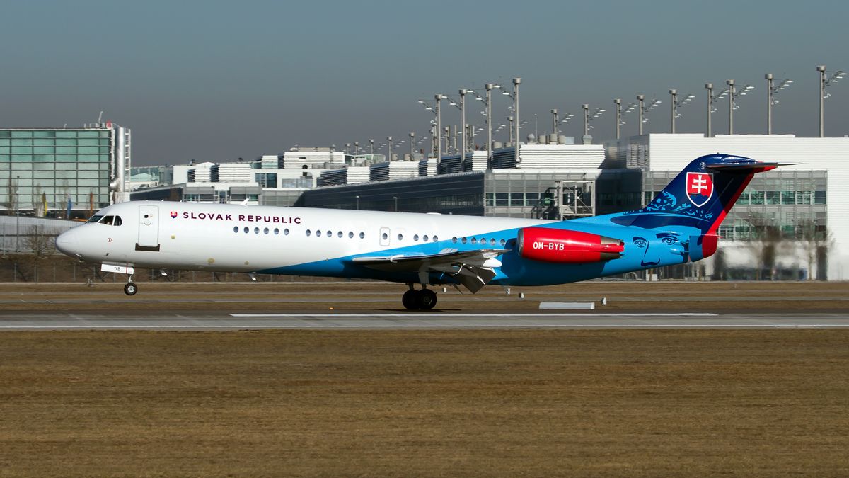 Samolot rządowy w barwach Słowacji. Zdjęcie ilustracyjne