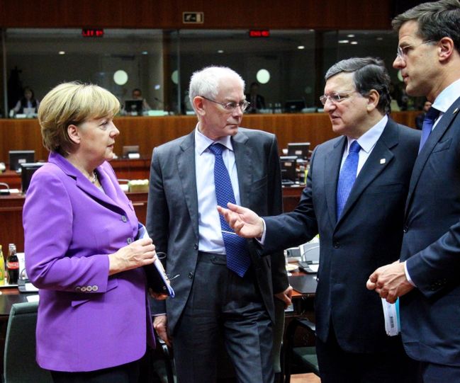 Angela Merkel, Herman Van Rompuy </br>i Jose Manuel Barroso na unijnym szczycie