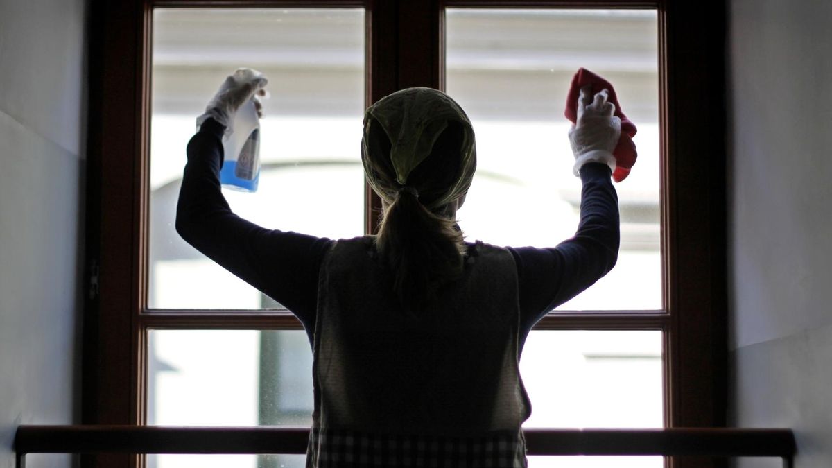 Jeśli pomysły komisji stałyby się prawem, szef mógłby zabronić sprzątacze pracy u kogokolwiek innego