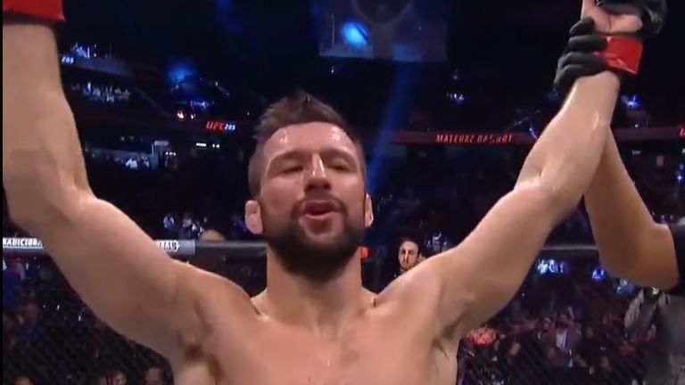 Mateusz Gamrot pokonał Jalina Turnera na UFC 285