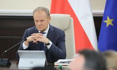 Źródła w KE: Bruksela nie zablokuje obniżki VAT na paliwa