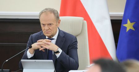 Źródła w KE: Bruksela nie zablokuje obniżki VAT na paliwa