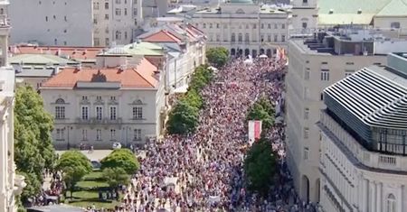 Media z USA o marszu 4 czerwca. "Setki tysięcy Polaków przeciwko PiS"