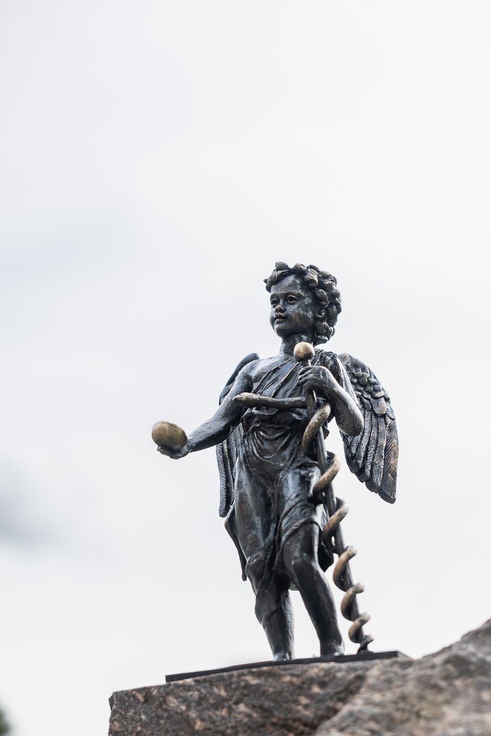 11 września odsłonięto dwa toruńskie aniołki: Wandę i Ludwika