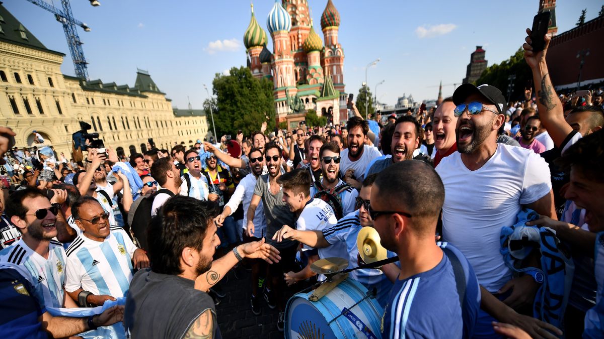 Na zdjęciu kibice z Argentyny podczas mundialu w Rosji
