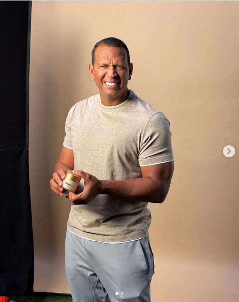 Alex Rodriguez prezentuje autorską linię kosmetyków do makijażu