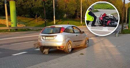 Kierowca forda zatrzymał się przed przejściem. W jego tył wjechał motocyklista. Ma liczne złamania