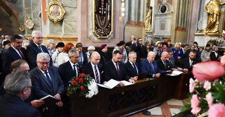 W Archikatedrze Lubelskiej odnowiono akt zawierzenia Miasta Lublin i Województwa Lubelskiego Matce Bożej [ZDJĘCIA]