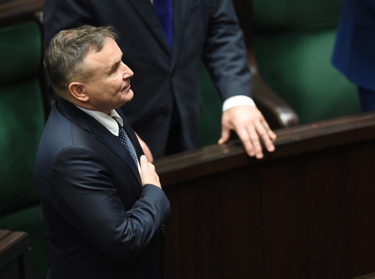 Poseł Waldemar Olejniczak podczas ślubowania w trakcie posiedzenia Sejmu