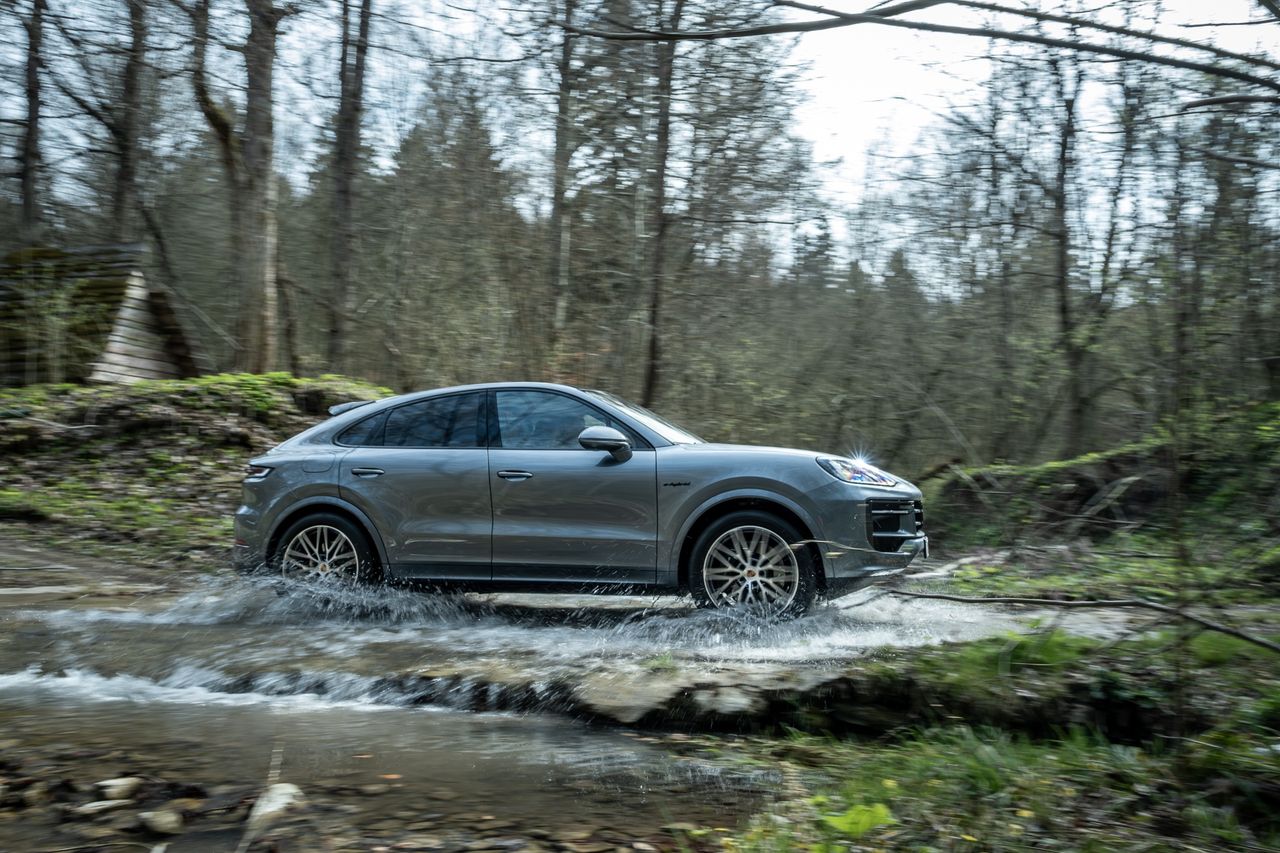 Test: Porsche Cayenne Black Edition pokazuje, że Niemcy mają problem i warto to wykorzystać