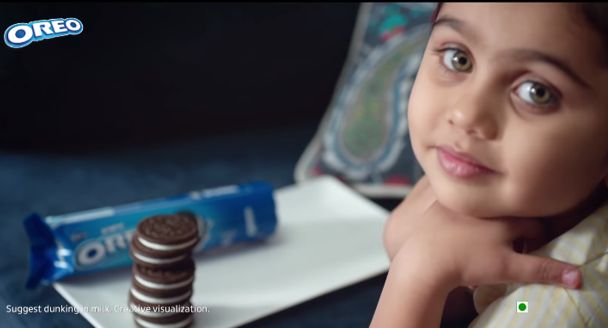 Ciasteczkowa wysyłka w reklamie Oreo (wideo)