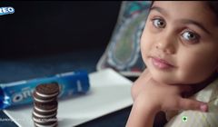 Ciasteczkowa wysyłka w reklamie Oreo (wideo)