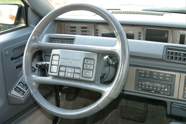 Pontiac 6000 STE