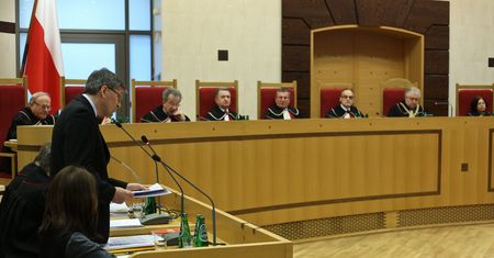 Trybunał umorzył postępowanie w sprawie paktu fiskalnego
